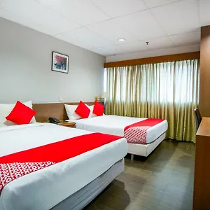 ** Hotel Oyo 106 Beach Singapore