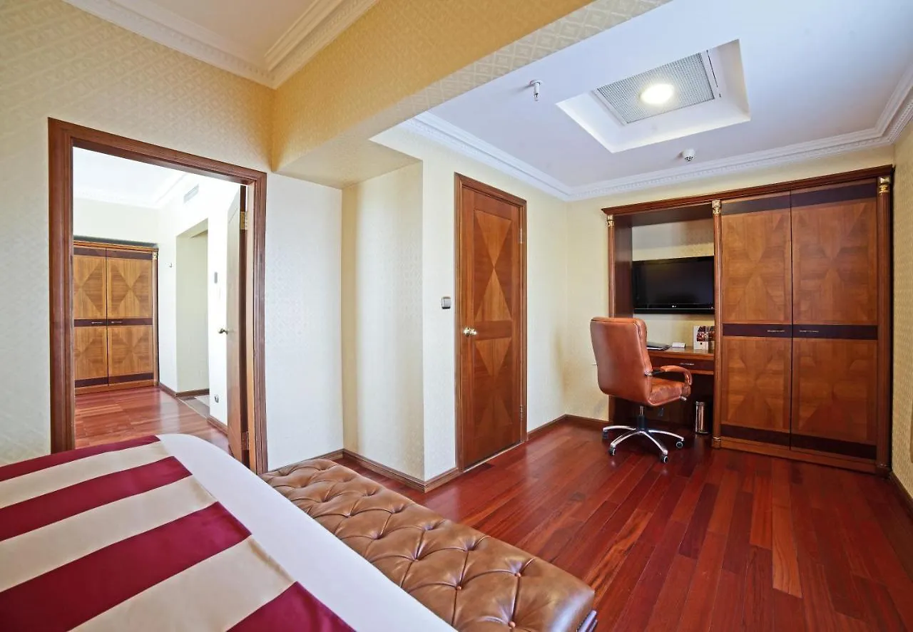 Отель Crowne Plaza Минск