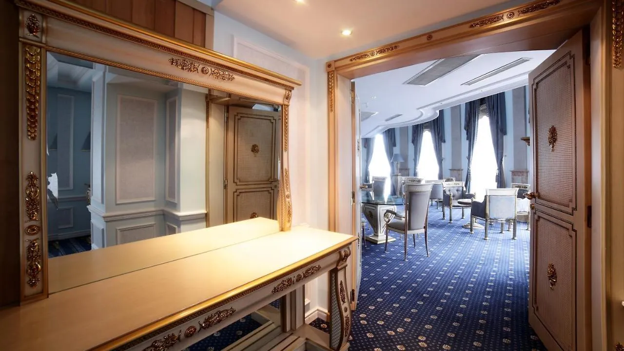 Отель Crowne Plaza Минск