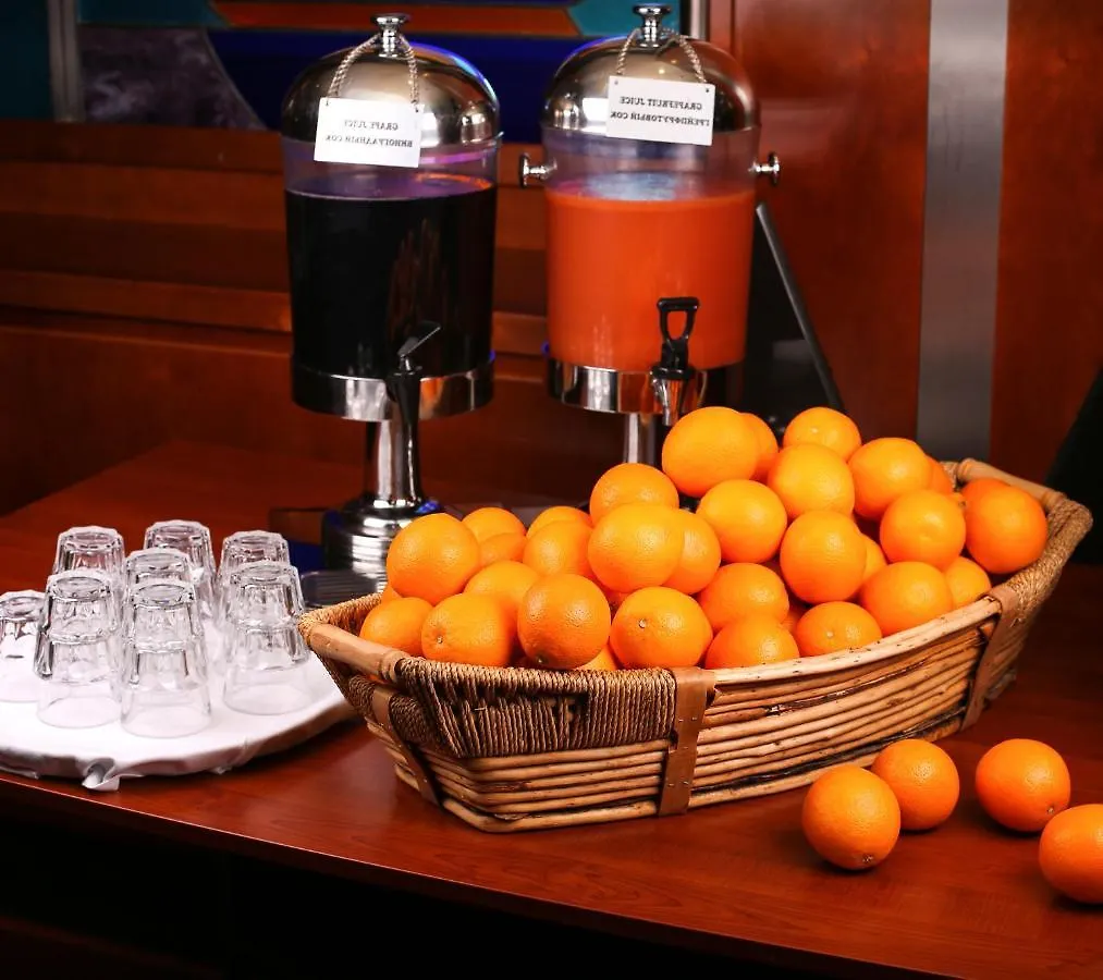 Отель Crowne Plaza Минск 5*,