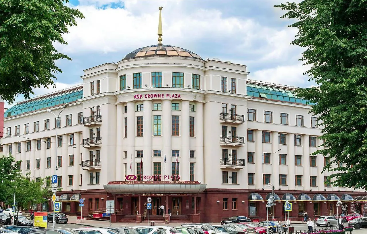 Отель Crowne Plaza Минск